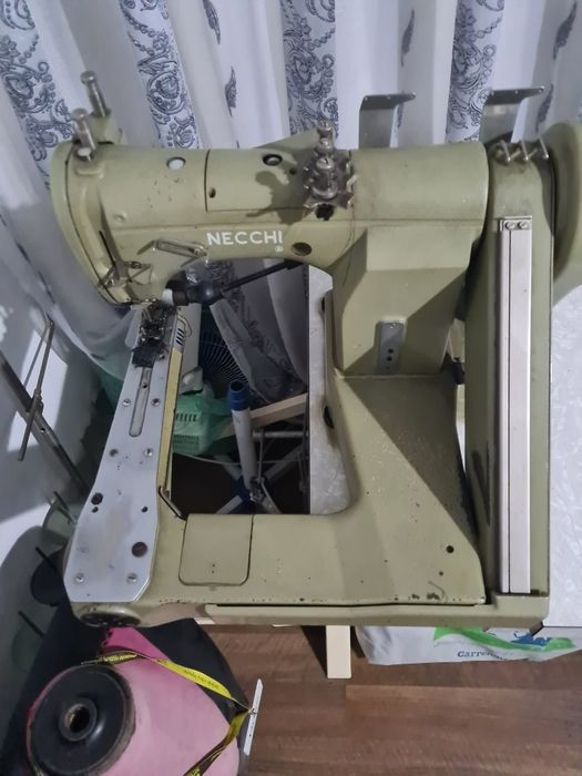 Vand masini de cusut industriale Juki si Necchi