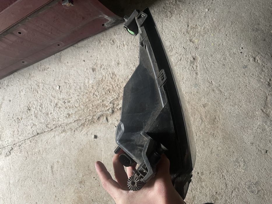 Ляв халоген за VW TOURAN 2016г.