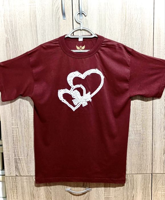 BLACK FRIDAY -40% | Тениска LYVORA Love Hearts | Перфектен подарък