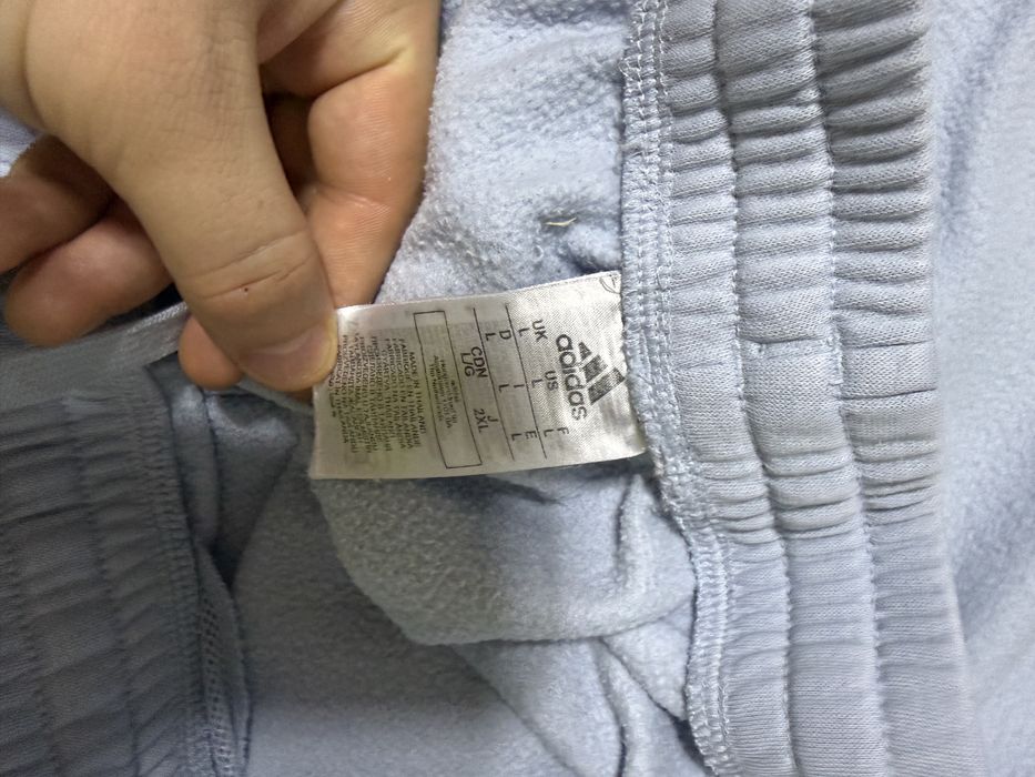 Trening adidass foarte frumoa