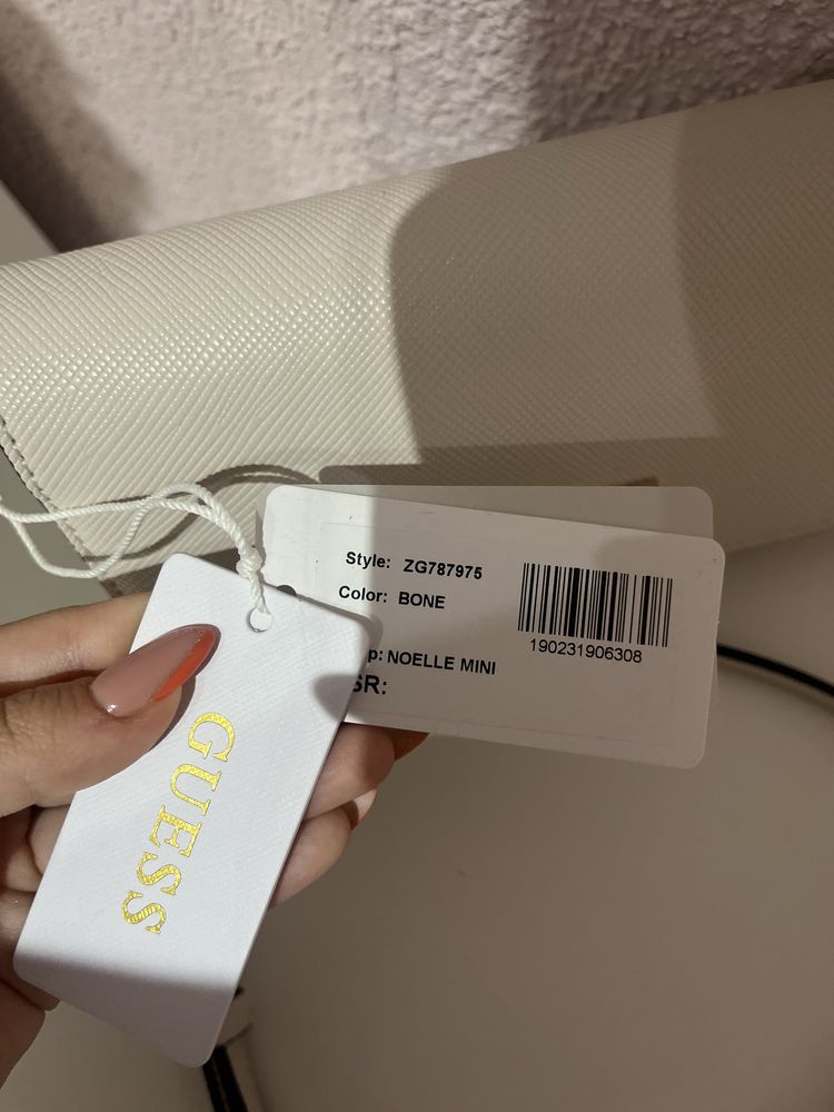 Чанта Guess цвят бял