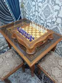 Шахмат ва шахмат стол стули билан комплект