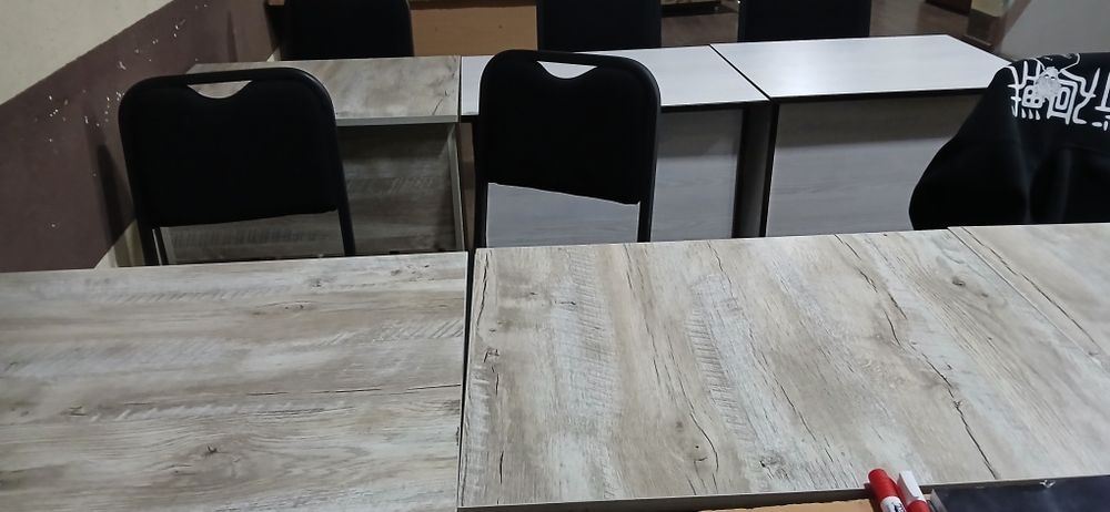 Продаю парты и стулья