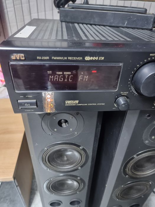 Amplificator tuner jvs