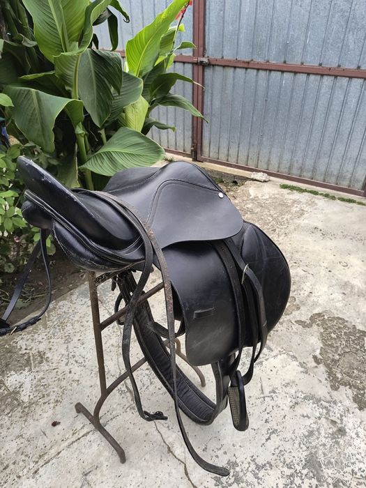 Vand şa pentru echitatie