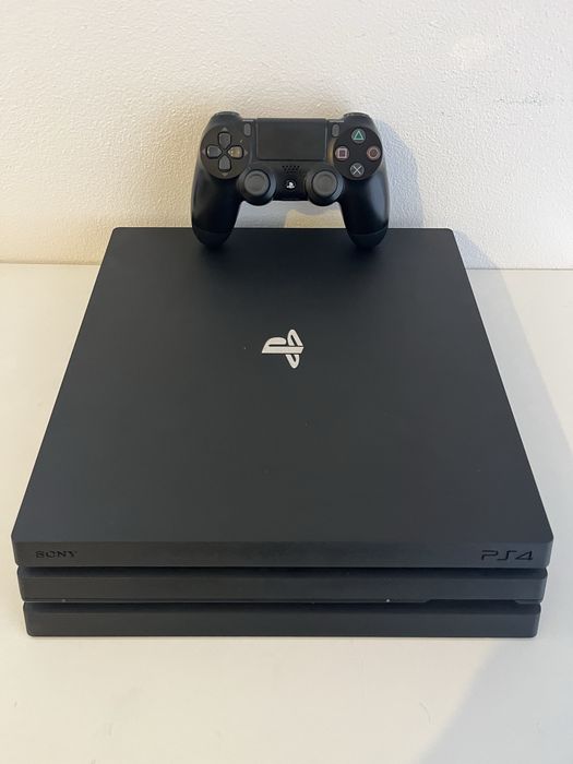 Vand ps4pro un 1TB