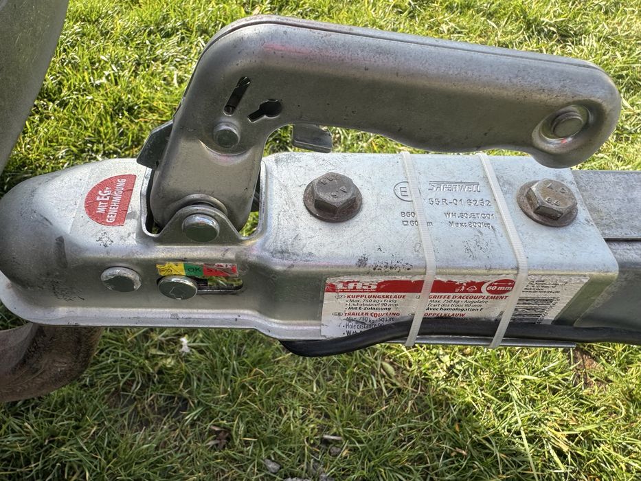 Remorca 750 kg stare -ca noua