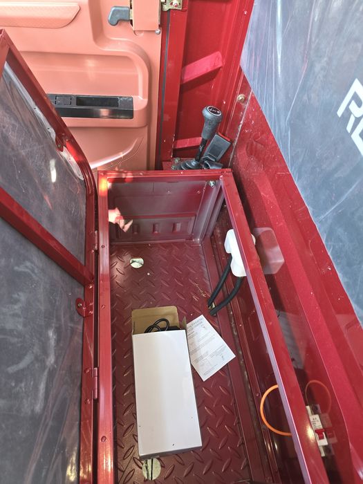 Triciclu electric cu volan, RDB MAX KLASS. Preț 14.7000 lei