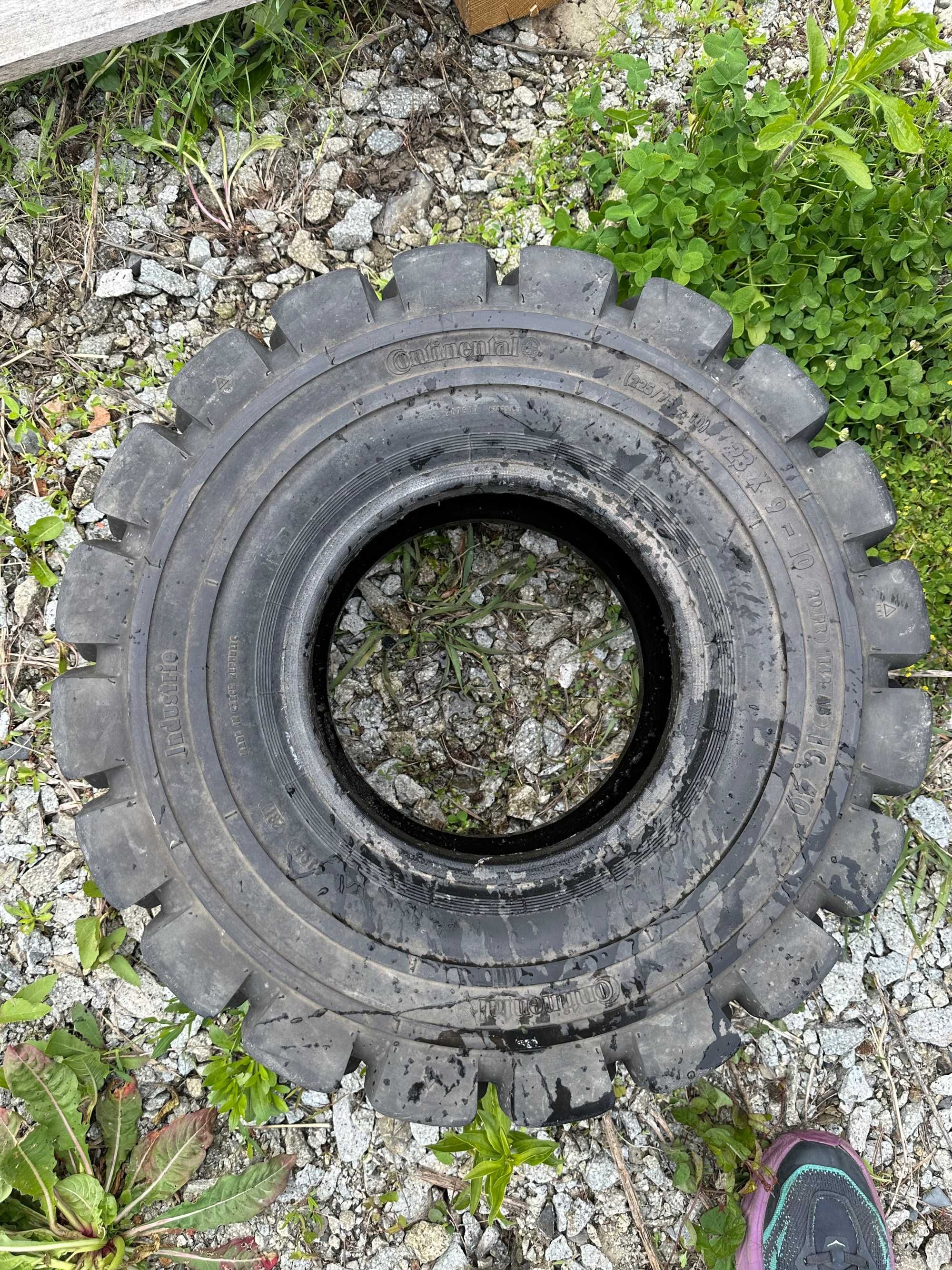 23x9-10 (225/75-15) Continental - Anvelope Industriale Stivuitor
