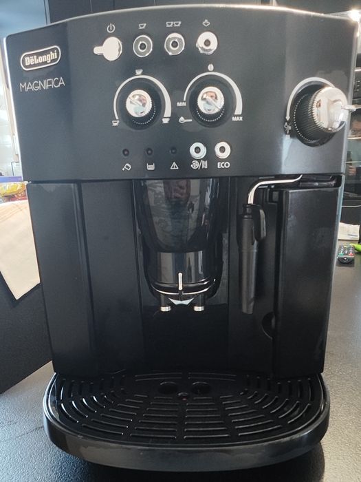 Espressor automat Delonghi Magnifica