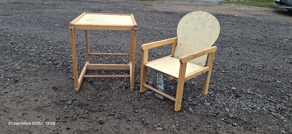 Детский столик со стульчиком