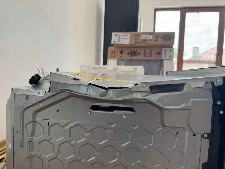 Фурна за вграждане Bosch HBG578EB3