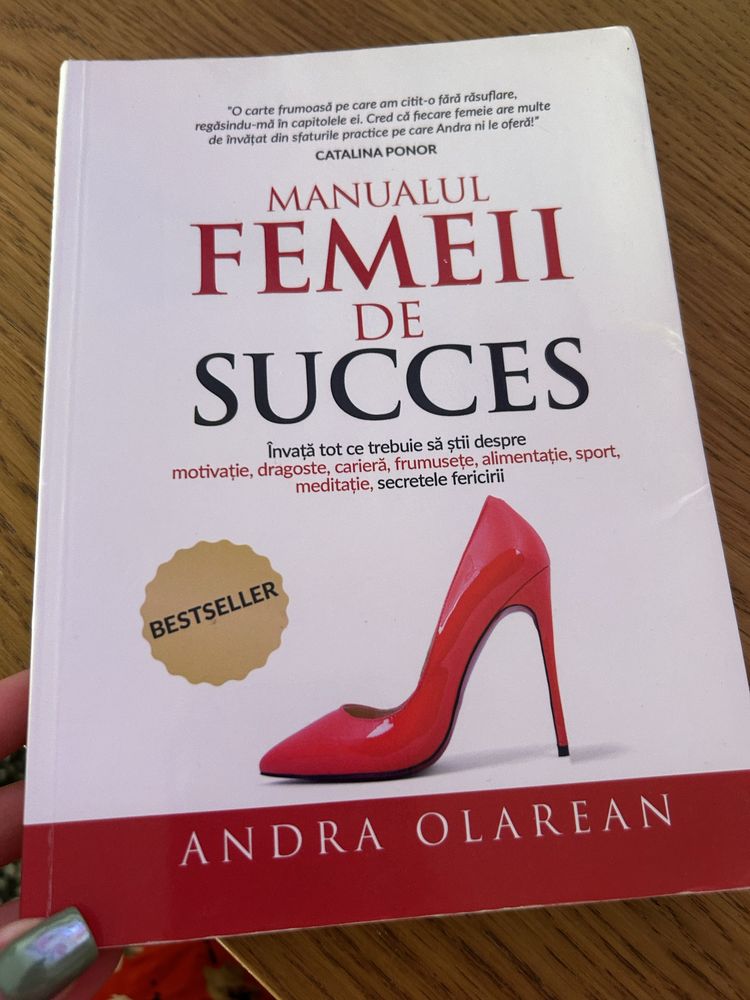 Carte Manualul femeii de succes