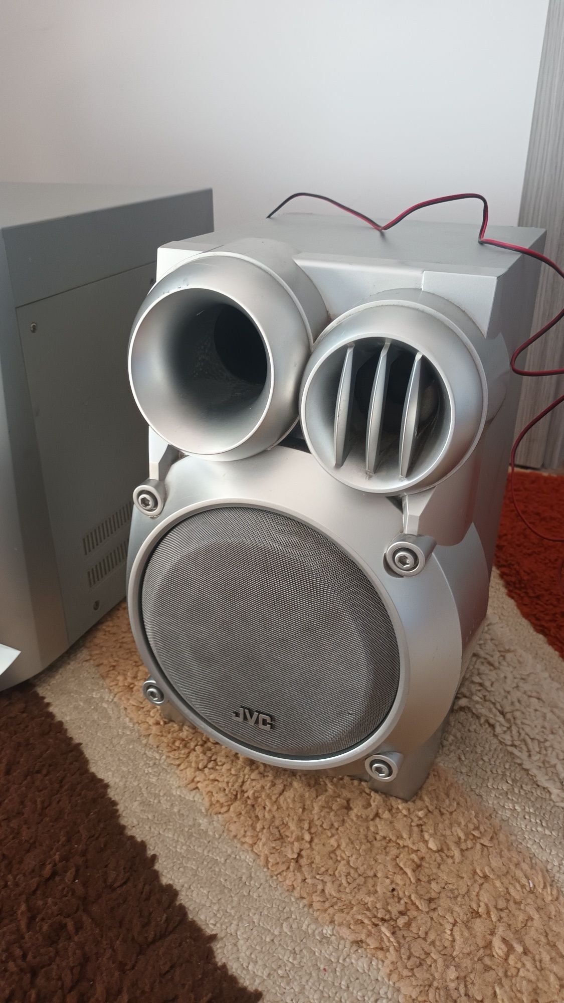 Combina muzicala originala JVC sistem audio.