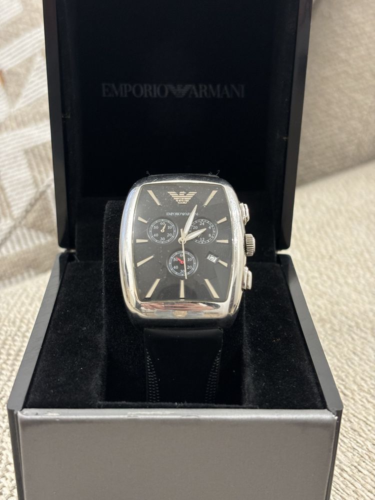 Маркови часовници Emporio Armani