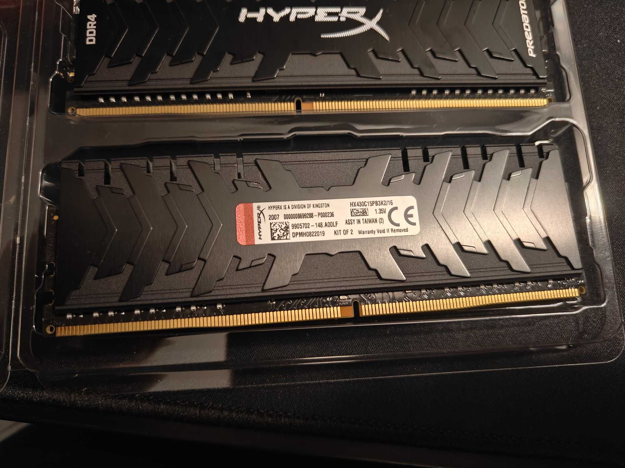 Kingston HyperX Predator 16GB(2x8GB) DDR4 3000MHz CL15