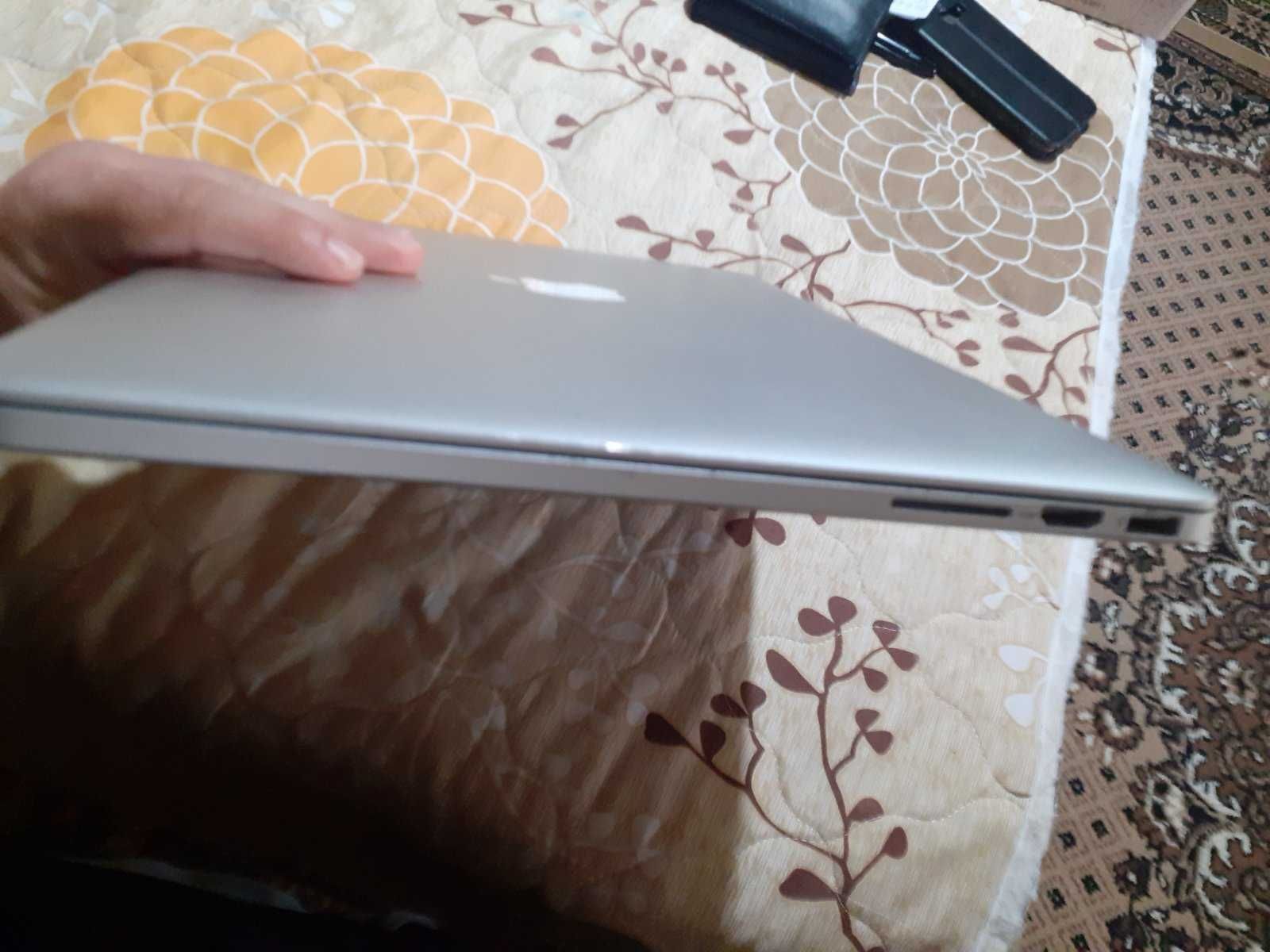 MacBook Pro 15” 2.3i7 QC 512GB SSD 1GB Nvidia