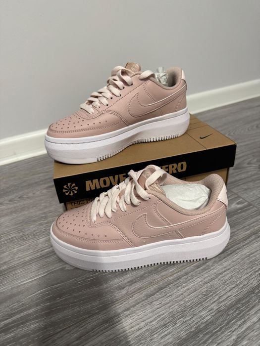 Adidasi Nike, roz , 35,5