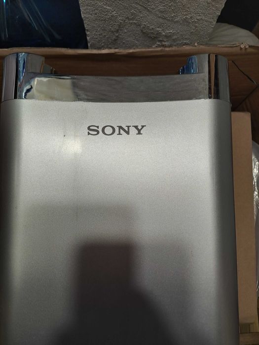 Нискочистотен " басов" говорител ,2 броя sony,  made in Japan 18.5 см.