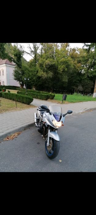 Kawasaki  ZR 7S  doar 33000 km.