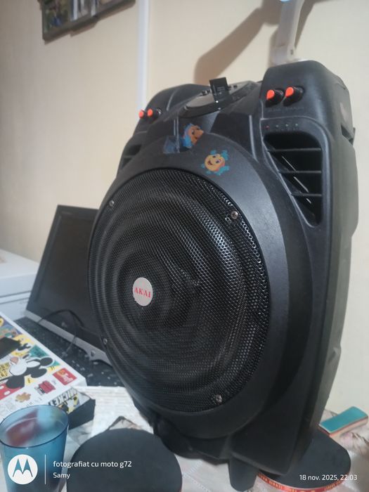 Boxă Akai cu microfon