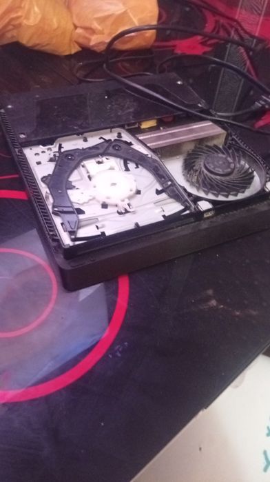 Playstation 4  i Logitech g 923