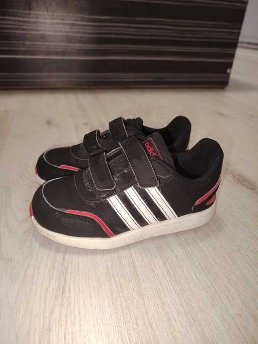 Детски маратонки 27 и 29 номер