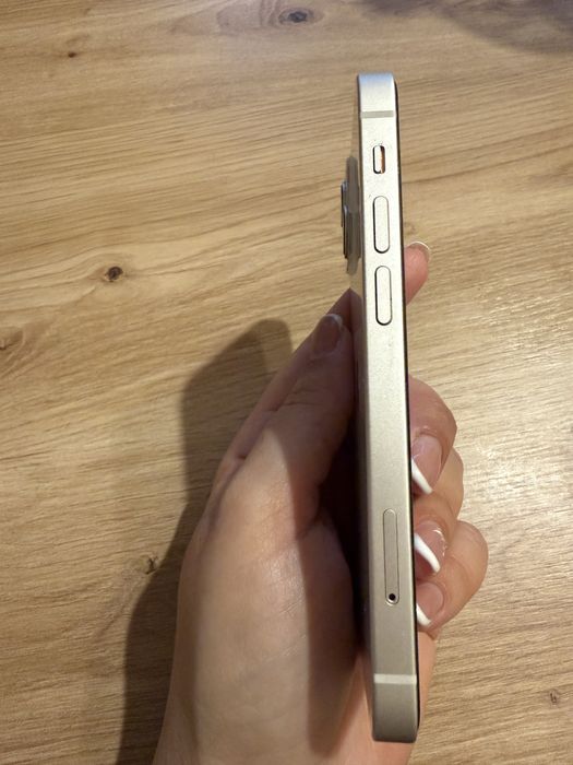 Продавам Iphone 13 mini