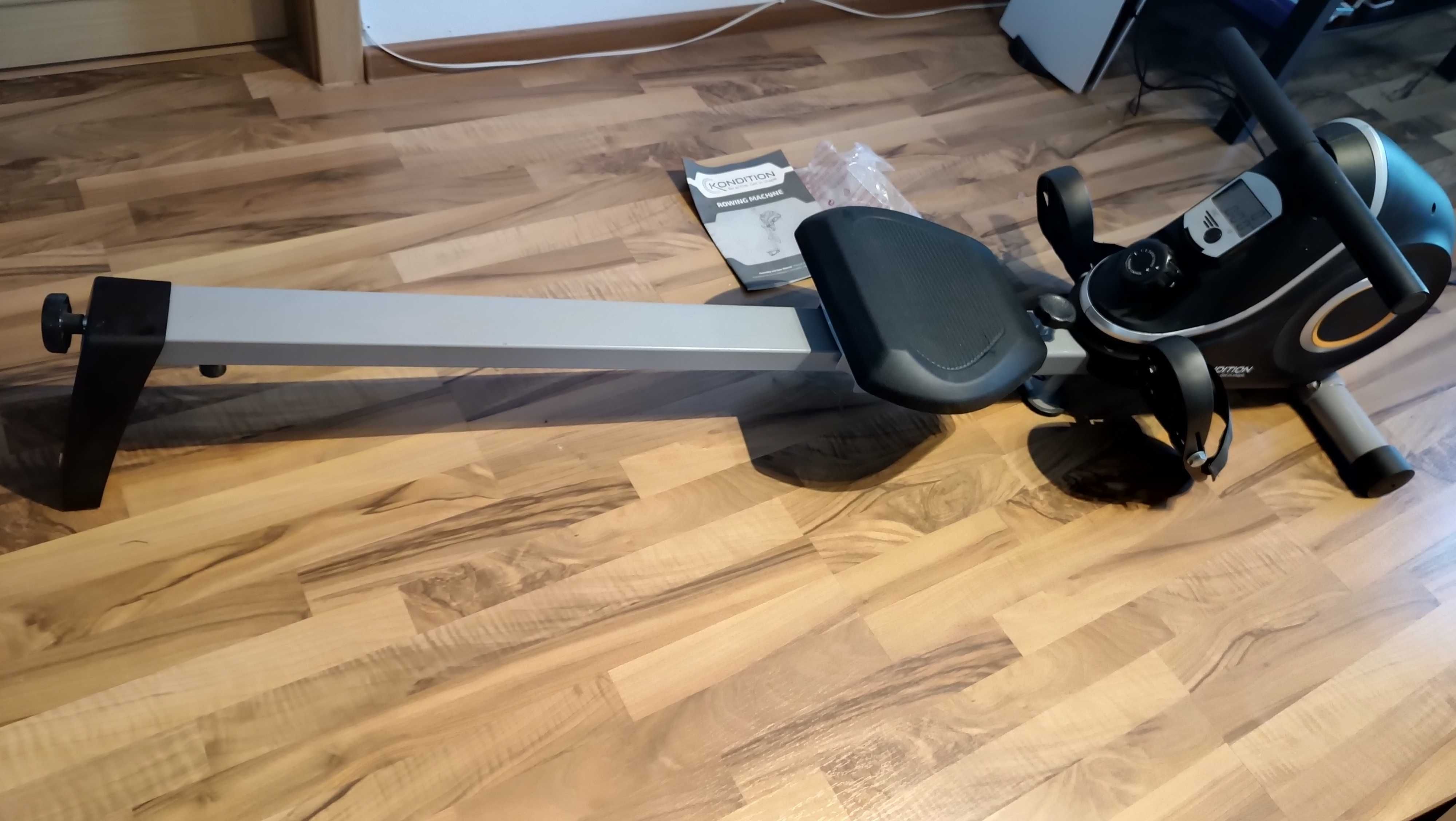 Kondition rowing machine/aparat de vaslit