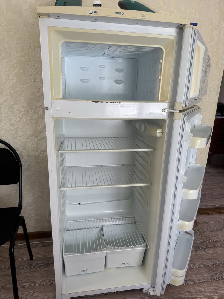 Продам холодильник по доступной цене