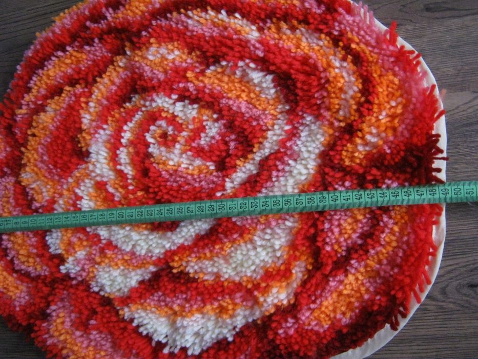 Фъкано килимче "Роза" - ръчно изработено