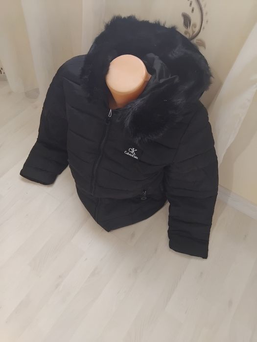 Geaca dama Calvin  Klein .
