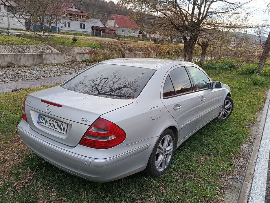 Mercedes Benz E270