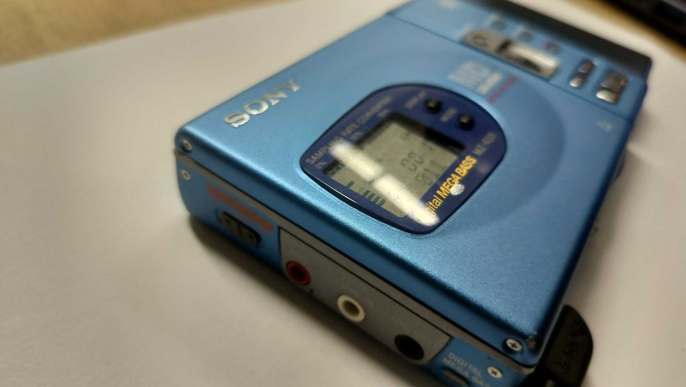 Walkman Sony MZ-R35 MD Portable MiniDisc Player Recorder -Rem RM-MZ1T