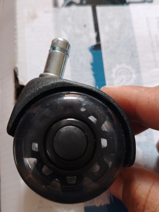 2 Seturi de  5 roți silentioase pentru scaune de birou pivotante la 36