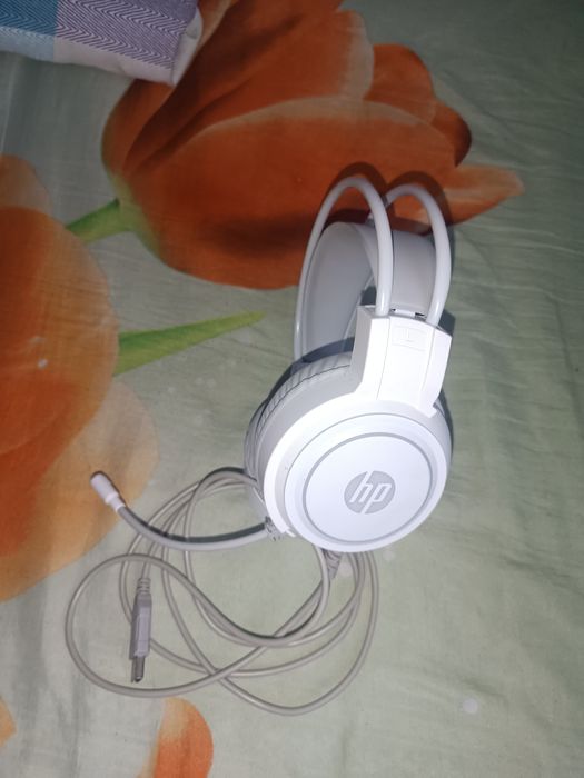 Продам наушники hp