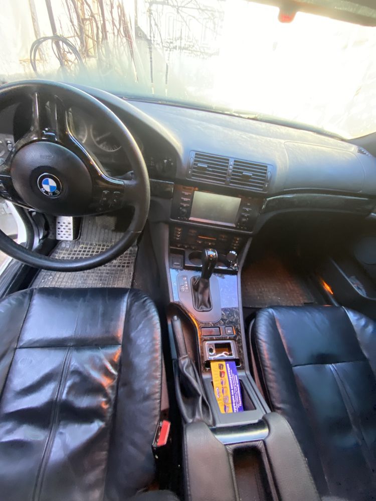 Продается BMW 523 i