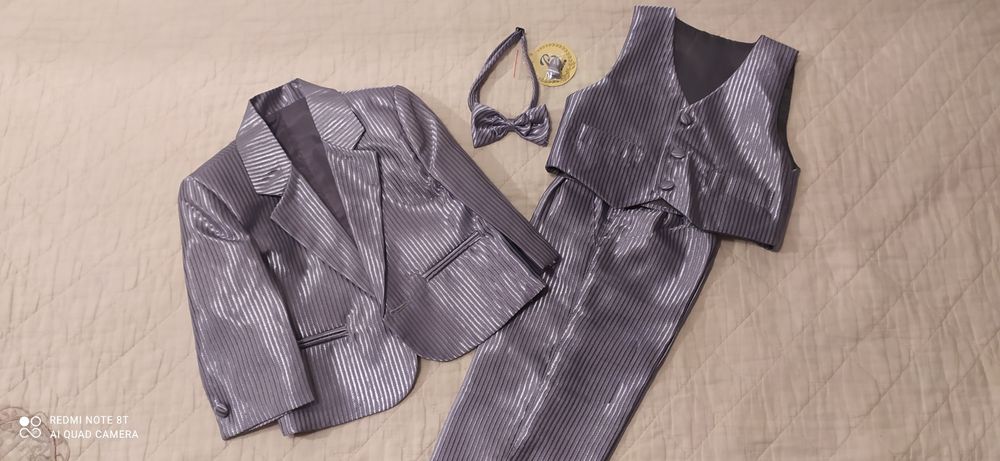 Costum 4 piese pentru băiat (vârsta 1 an)