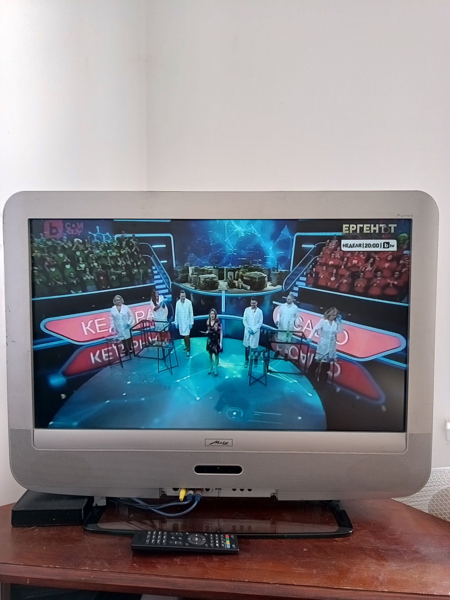 Телевизор LCD 32" инча