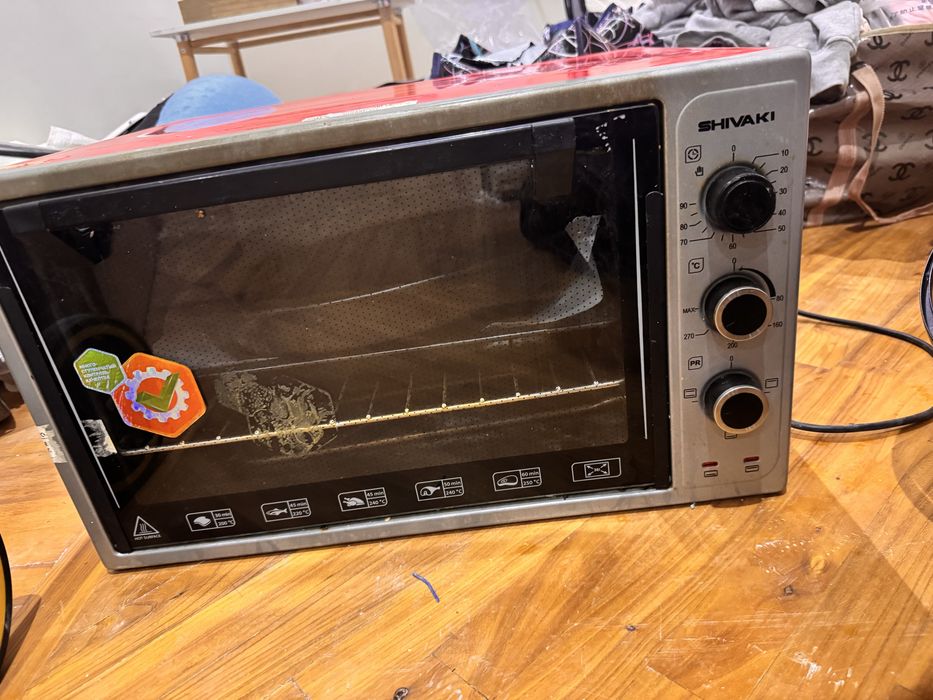 Срочно продается духовая печка в хорошем состоянии