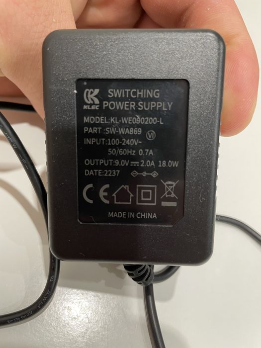 Блок питания 9.0V