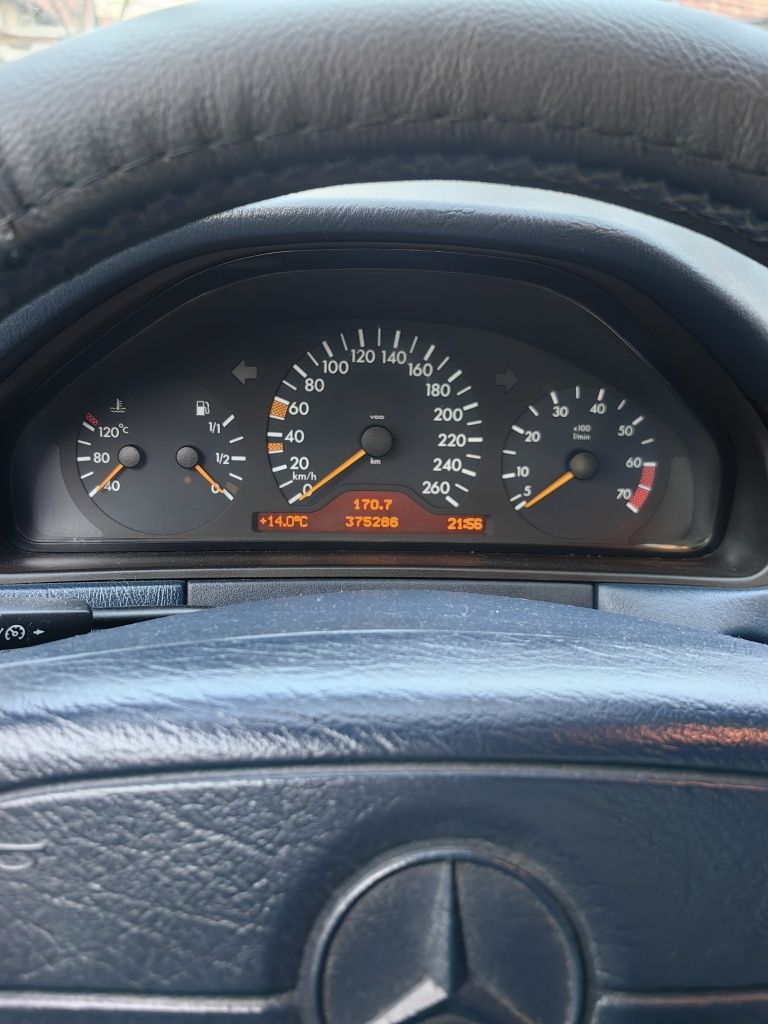 Мерцедес Е320 бензин/газ 4х4