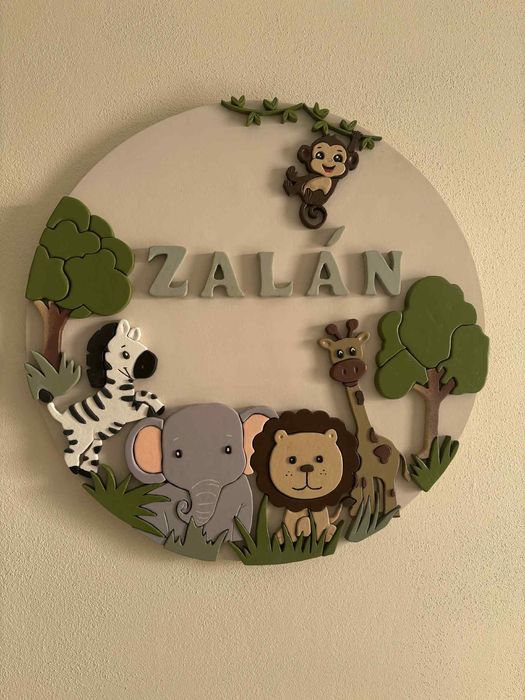 Placă personalizată din MDF pentru camera copilului