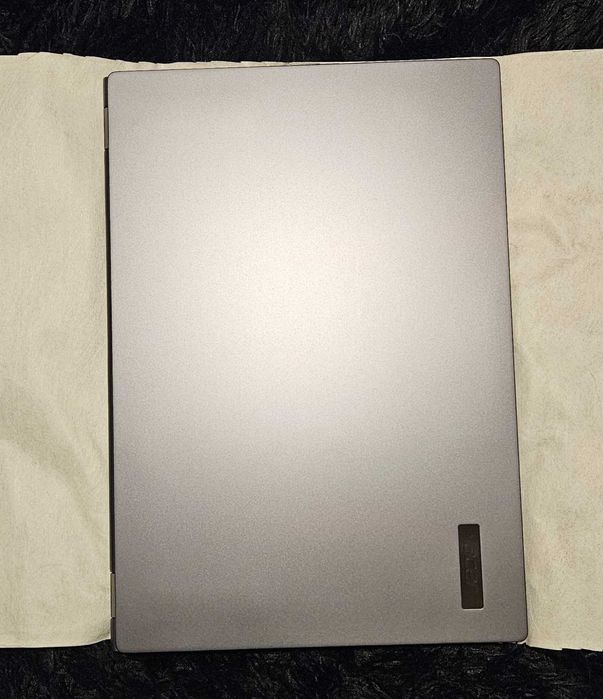 Vand propriul laptop Acer TravelMate P416.-52G!