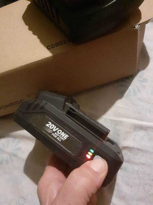 My project,acumulator,baterie 20 V/2 Ah si incarcator,pt scule My pro