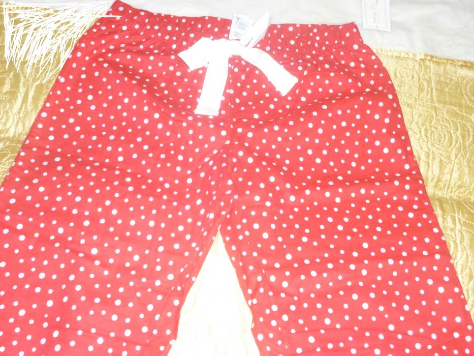 Продам новые брючки красного цвета для дома