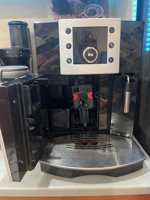 Кафе машина DELONGHI PERFECTA Esam 5400.