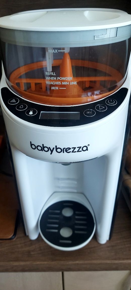 Baby brezza машина за адаптирано мляко