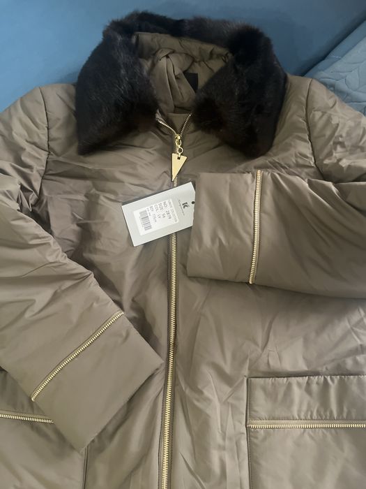 Продам новую куртку 56 размера, длина 115 см