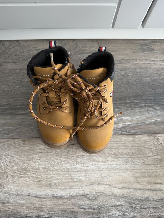 Детски обувки  UGG  dsqared polo Burberry Dsquared Karl Legerfel